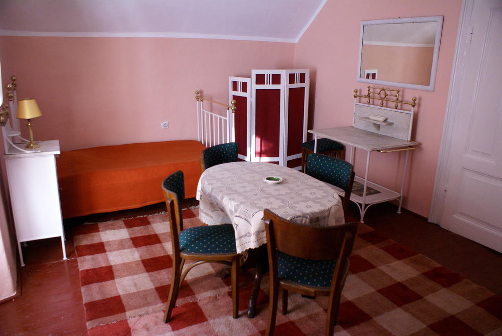 La Vecchia Casa Hotel Cetinje Bilik gambar